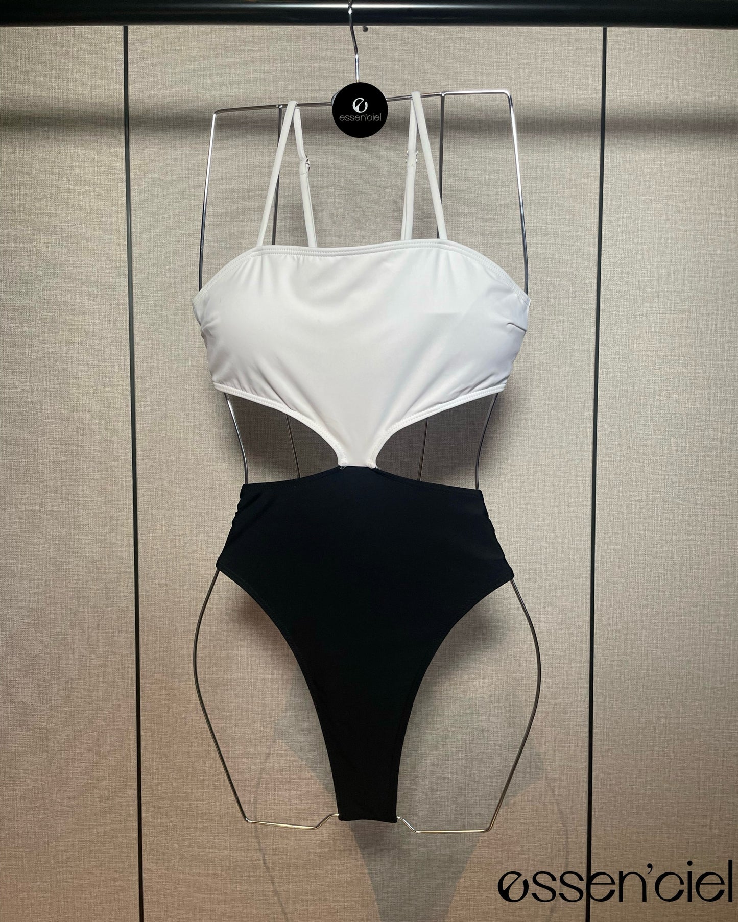 Black/White